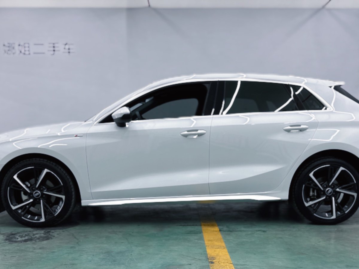 奧迪 奧迪A3  2023款 Sportback 35 TFSI 時(shí)尚運(yùn)動(dòng)型圖片