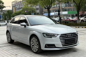 奧迪A3 奧迪 30周年年型 Sportback 35 TFSI 風(fēng)尚型