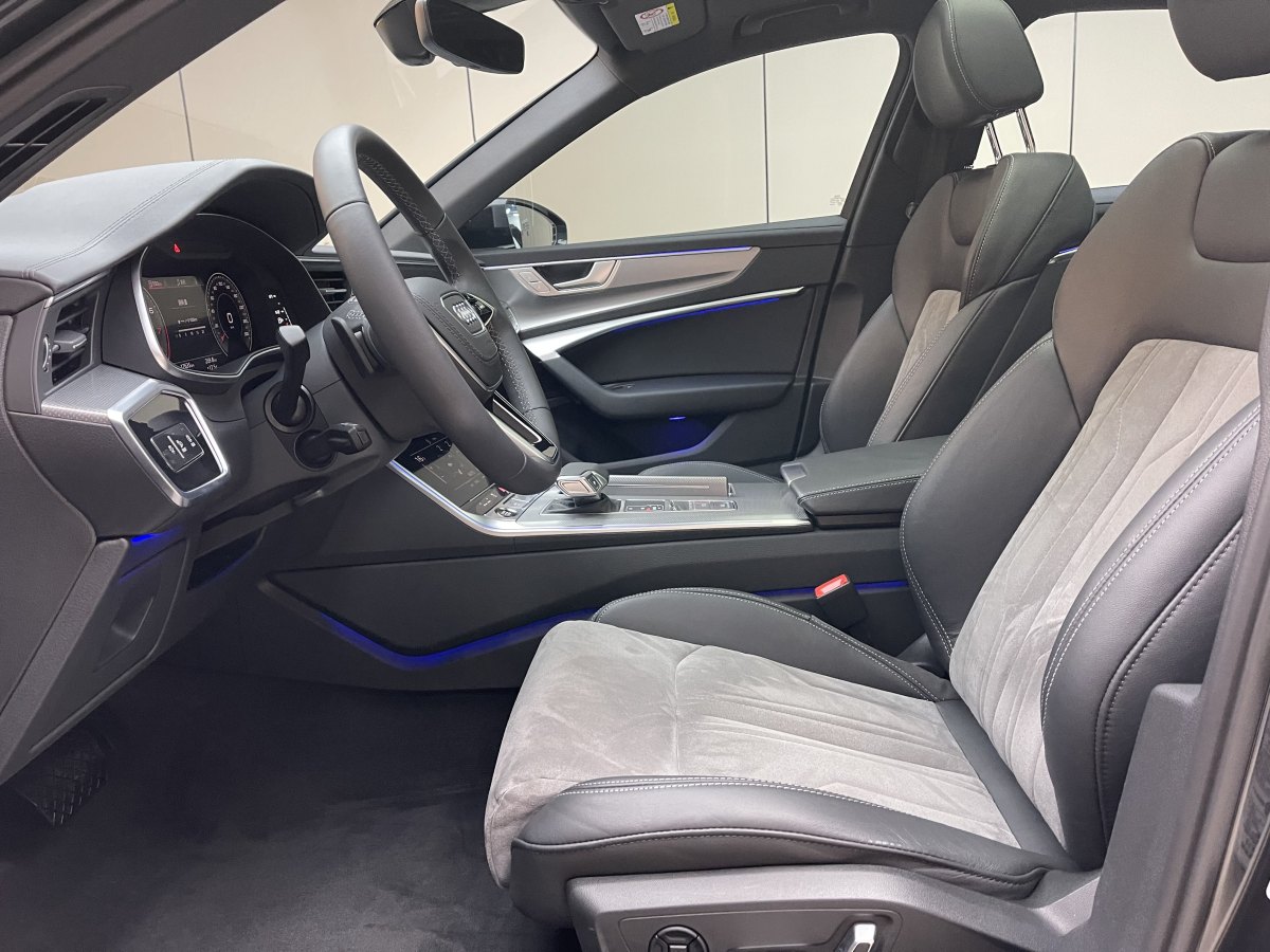 奧迪 奧迪A6L  2024款 45 TFSI 臻選動(dòng)感型圖片