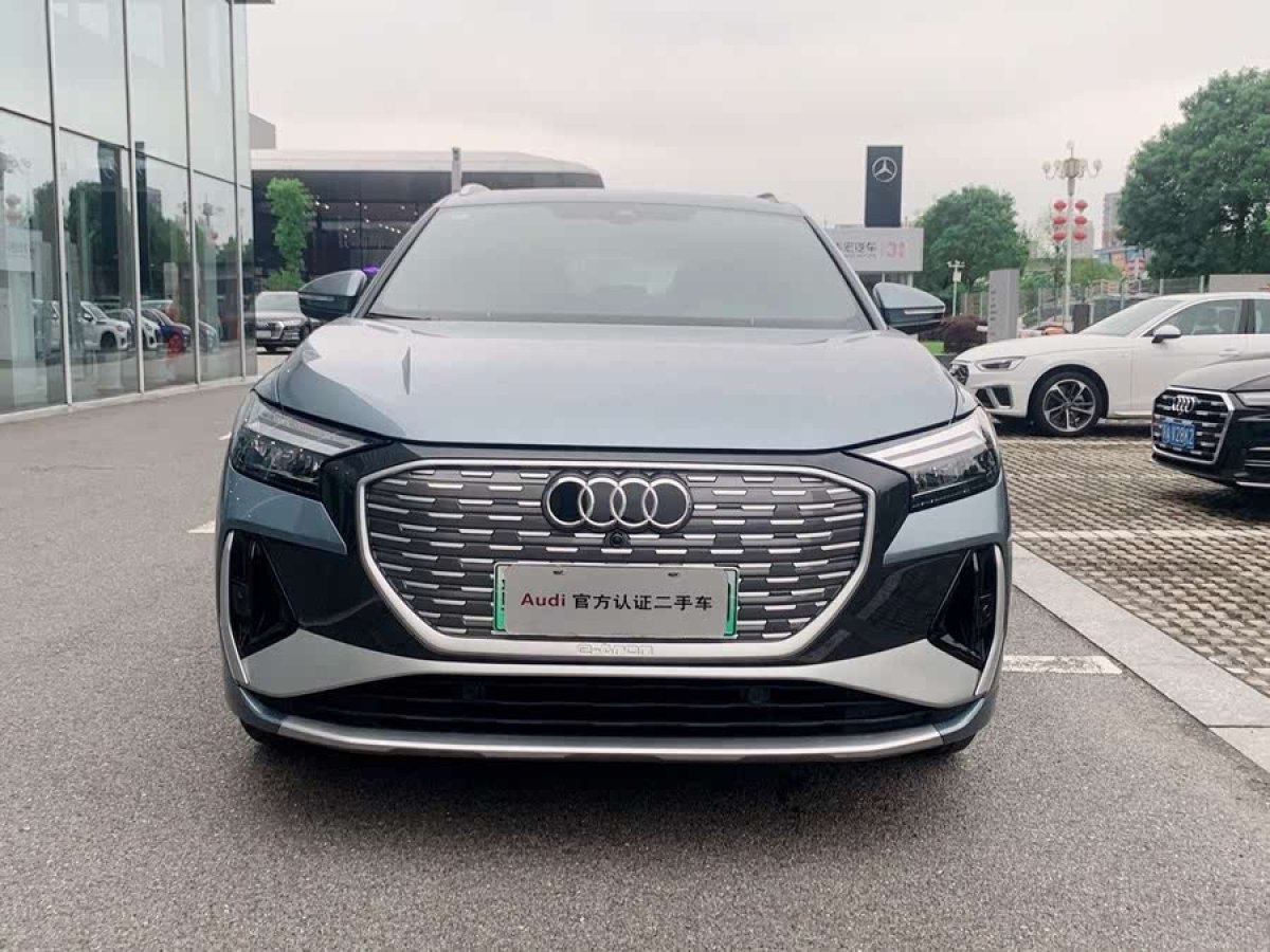 奧迪 奧迪Q4 e-tron  2023款 40 e-tron 創(chuàng)行版圖片