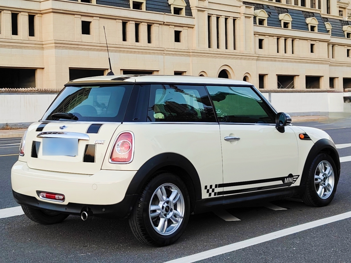 MINI MINI  2013款 1.6L ONE 限量第一款圖片