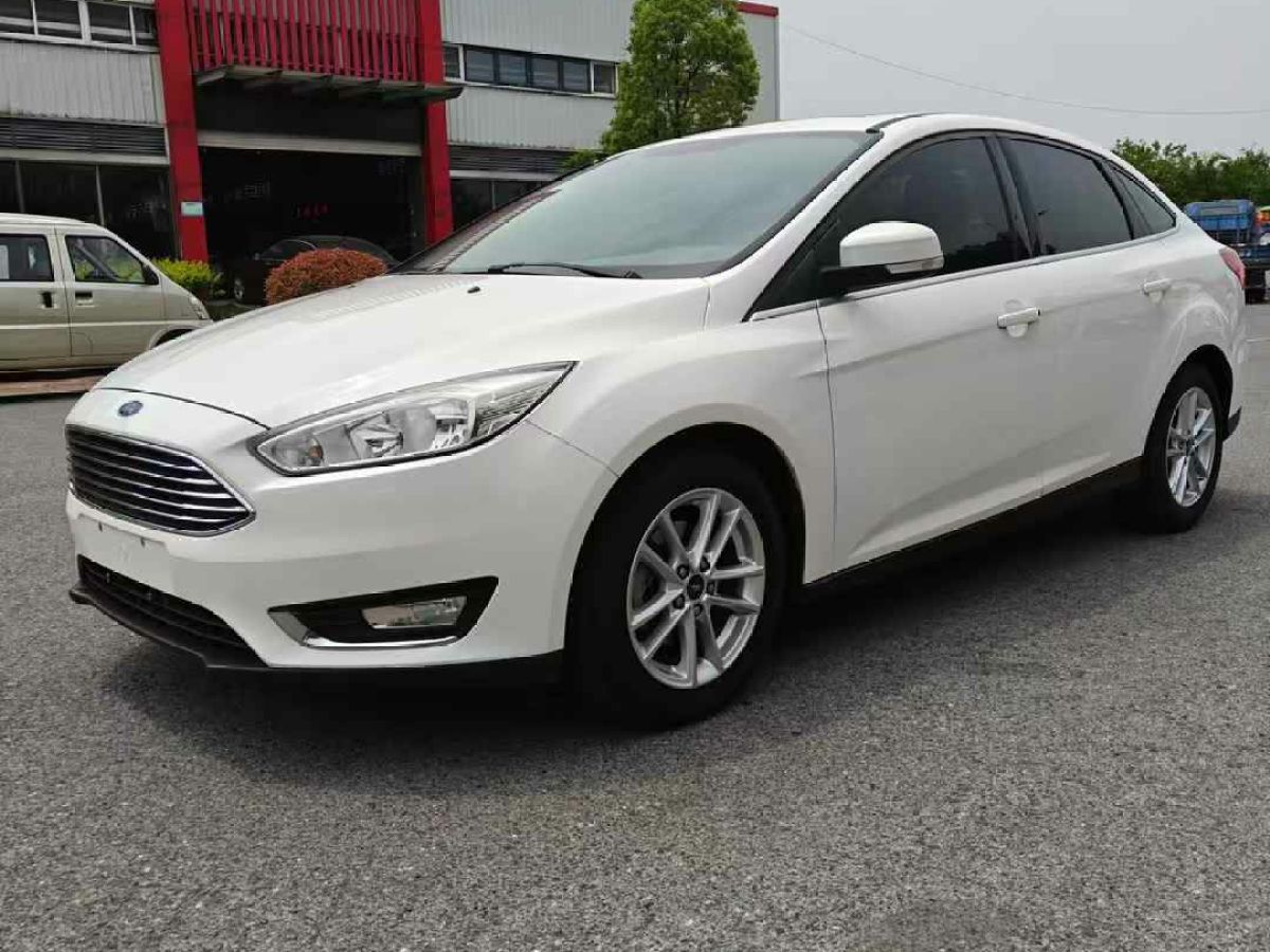 福特 福克斯  2015款 三廂 1.6L 自動舒適型圖片