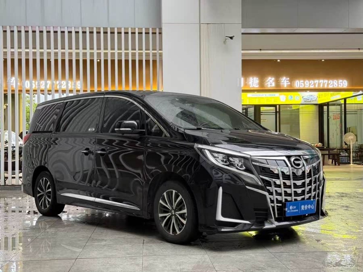 廣汽傳祺 M8  2021款 改款 領(lǐng)秀系列 390T 豪華版圖片