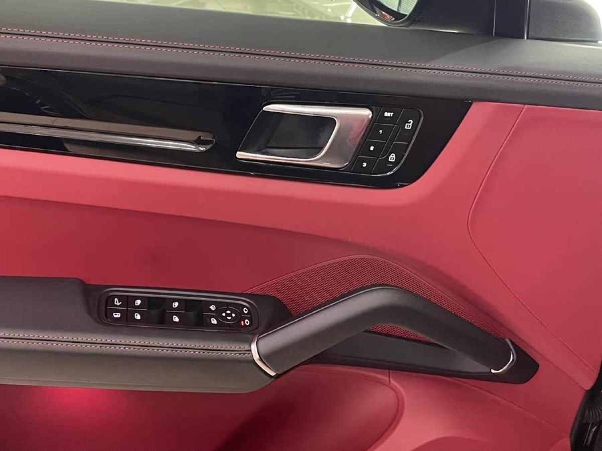 保時(shí)捷 Cayenne新能源  2023款 Cayenne E-Hybrid 2.0T圖片