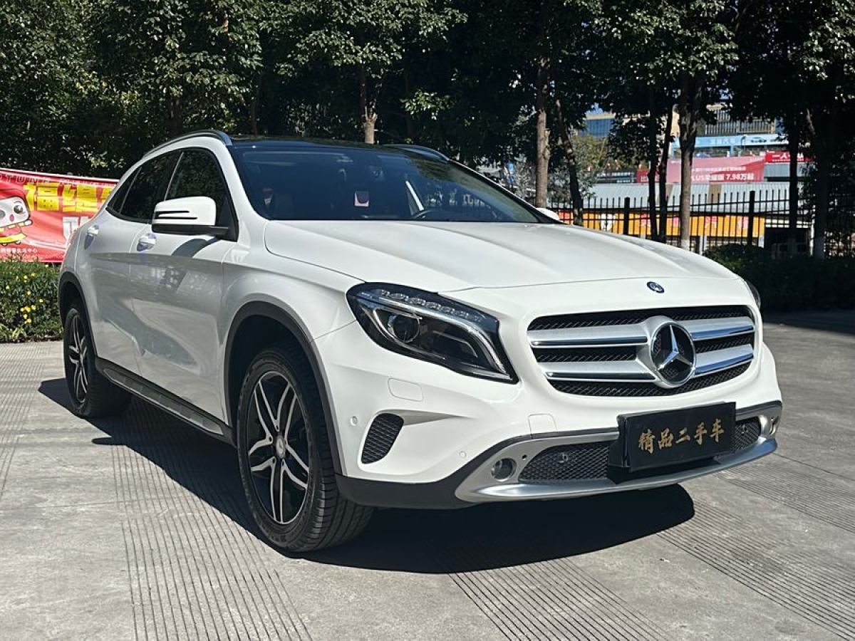 奔馳 奔馳GLA  2015款 GLA 220 4MATIC 時(shí)尚型圖片