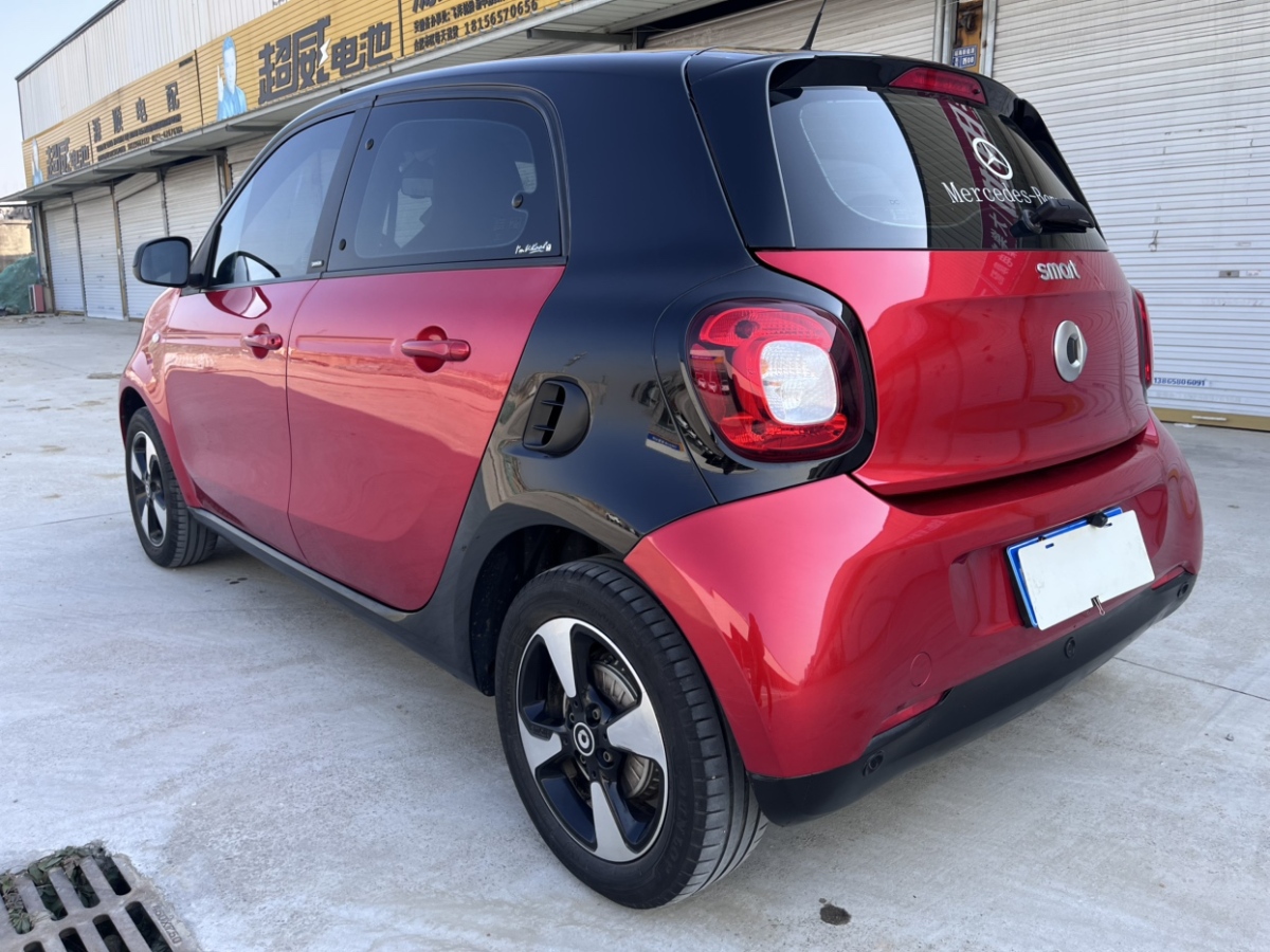 smart forfour  2018款 1.0L 52千瓦激情版圖片