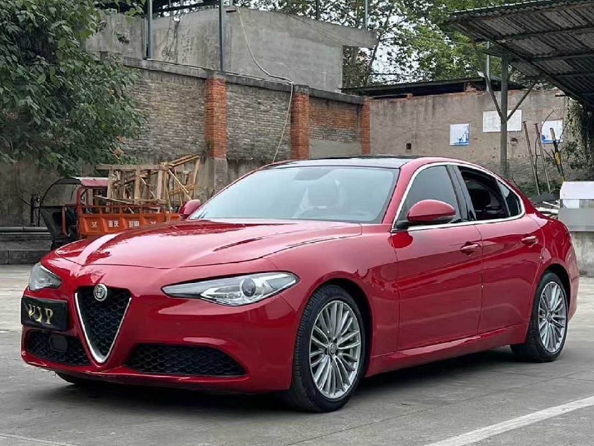 阿爾法·羅密歐 Giulia  2017款 2.0T 280HP 豪華運動版圖片