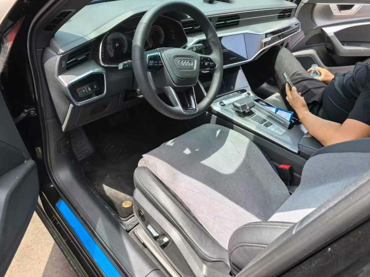 奧迪 奧迪A6L  2024款 40 TFSI 豪華動(dòng)感型圖片