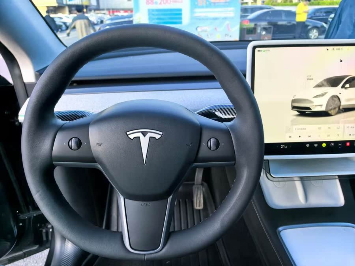 特斯拉 Model Y  2024款 后輪驅(qū)動(dòng)版圖片
