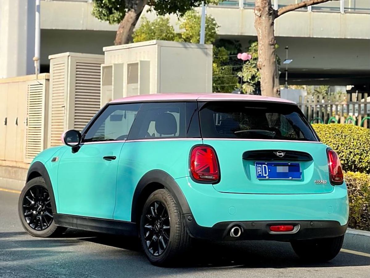 MINI COUNTRYMAN  2018款 1.5T COOPER 經(jīng)典派圖片