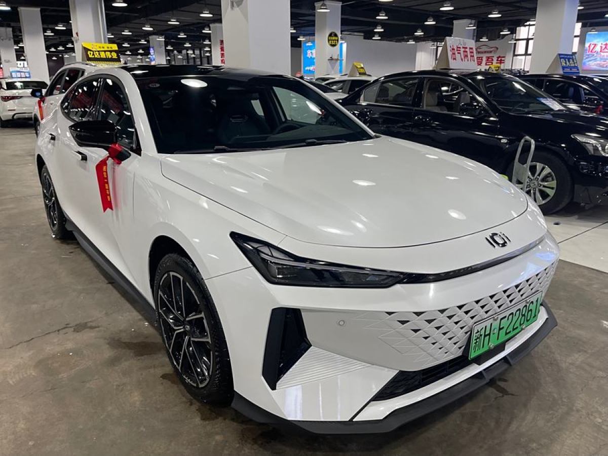 長(zhǎng)安 長(zhǎng)安UNI-V 智電iDD  2023款 智電iDD 1.5T 113km智酷型圖片