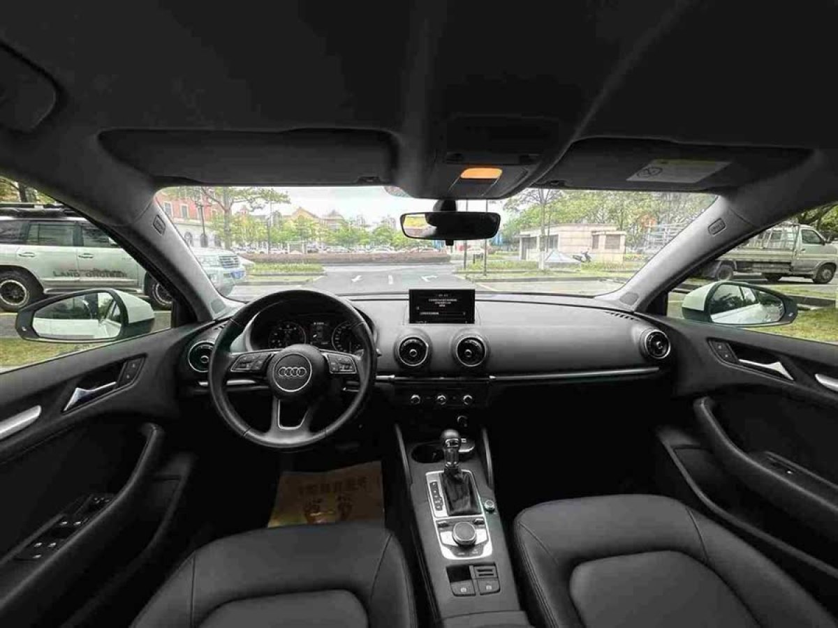 奧迪 奧迪A3  2018款 30周年年型 Limousine 35 TFSI 進(jìn)取型圖片