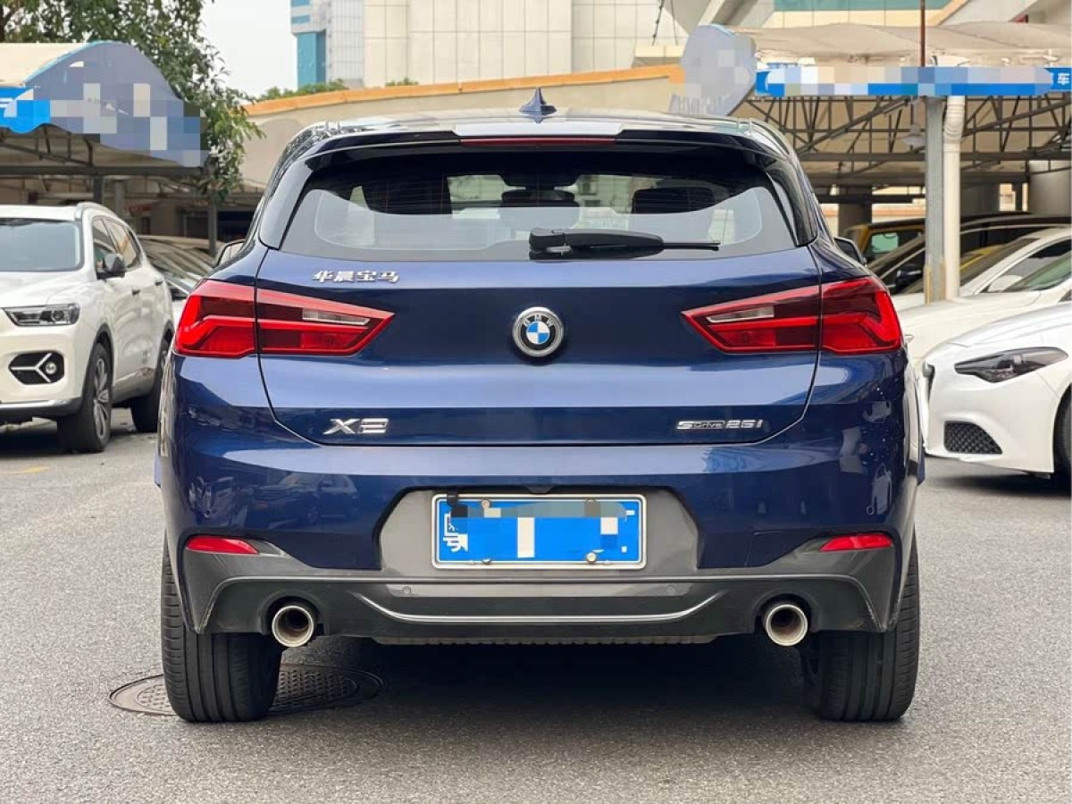 寶馬 寶馬X2  2020款 sDrive25i 領(lǐng)先型M運(yùn)動(dòng)套裝圖片