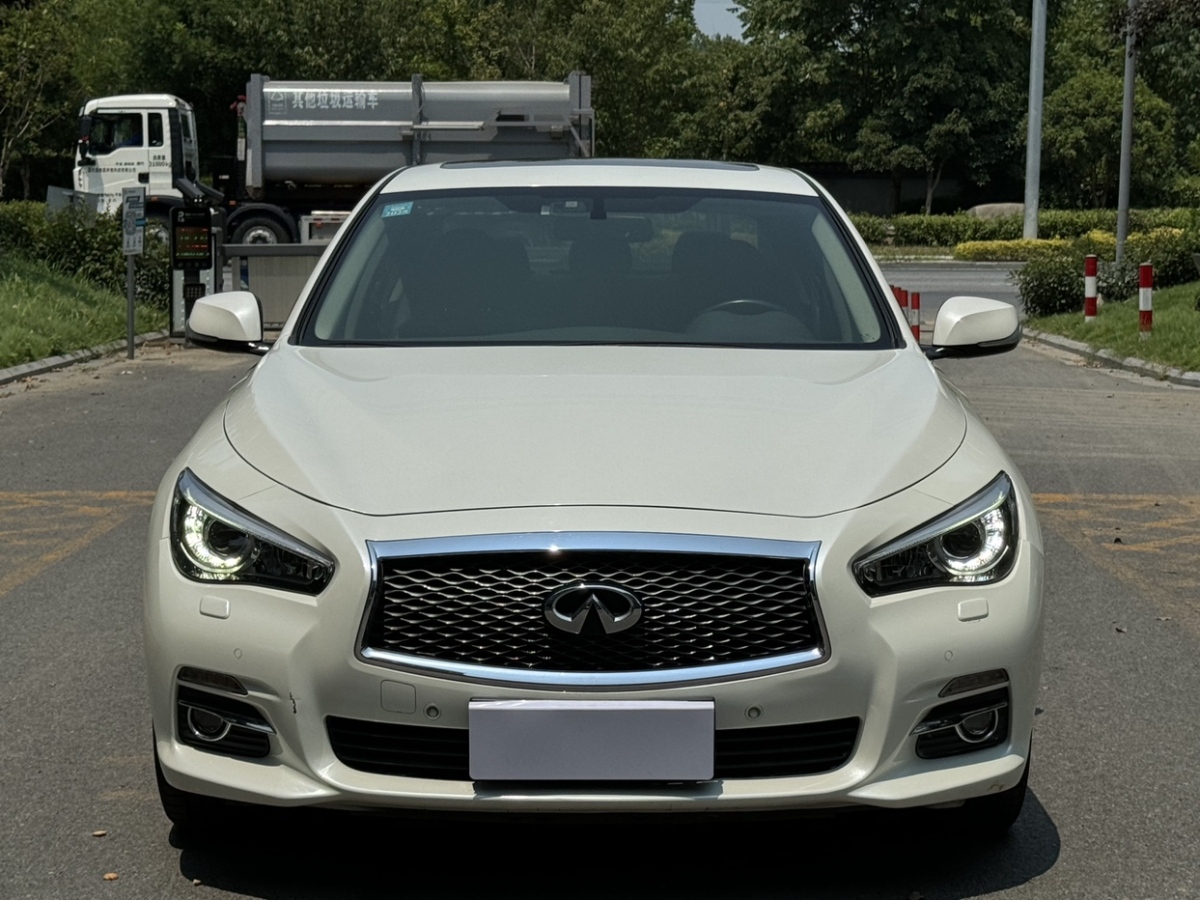 英菲尼迪 Q50L  2016款 2.0T 悅享版圖片