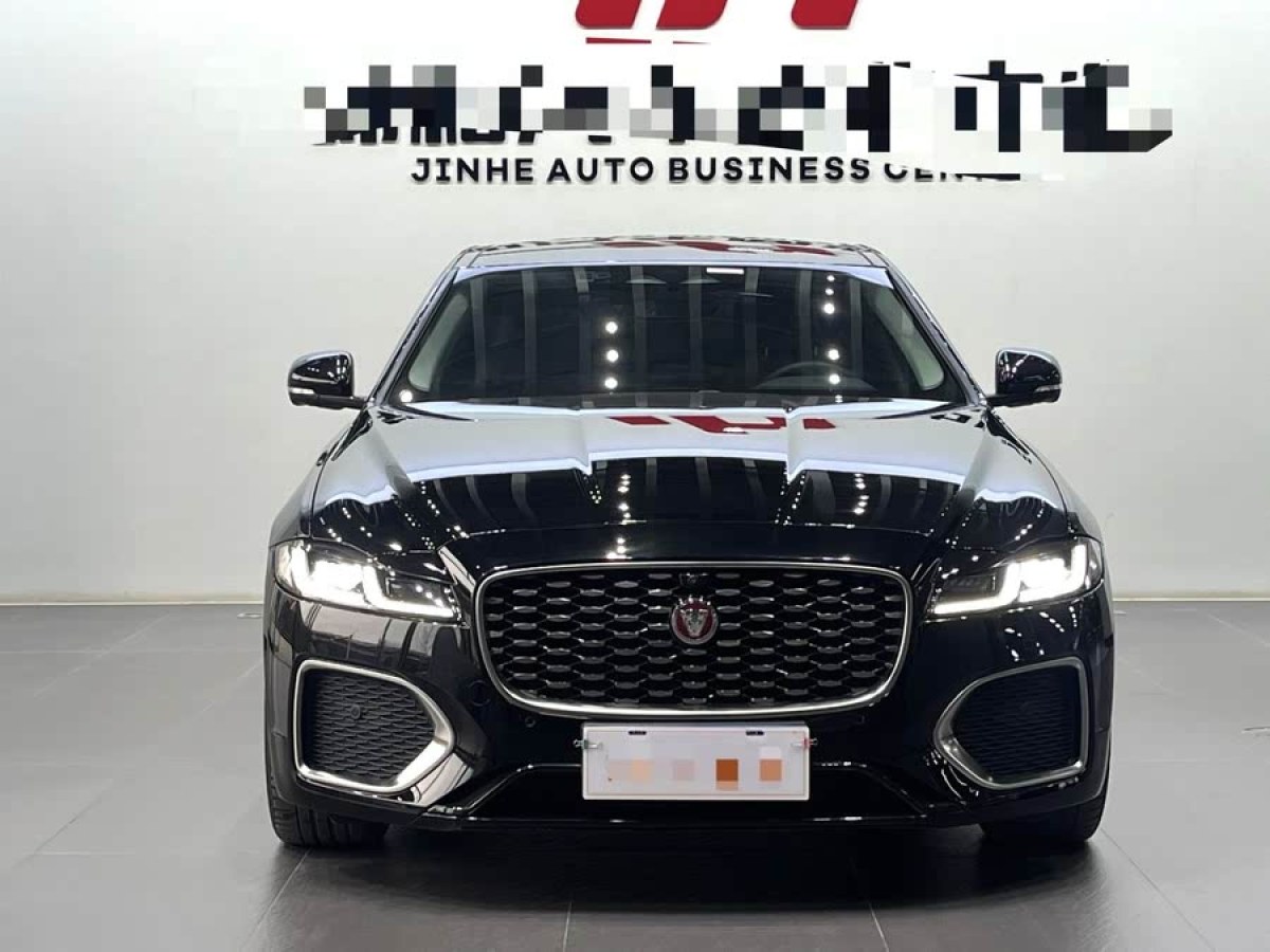 捷豹 XFL  2022款 XFL 2.0T P250 兩驅(qū)尊享豪華版圖片