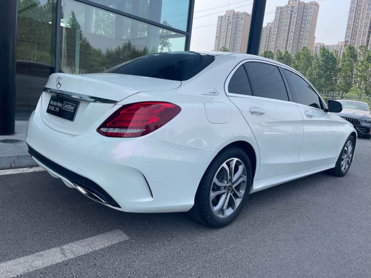 奔馳 奔馳C級  2018款 C 180 L 時尚型運動版圖片