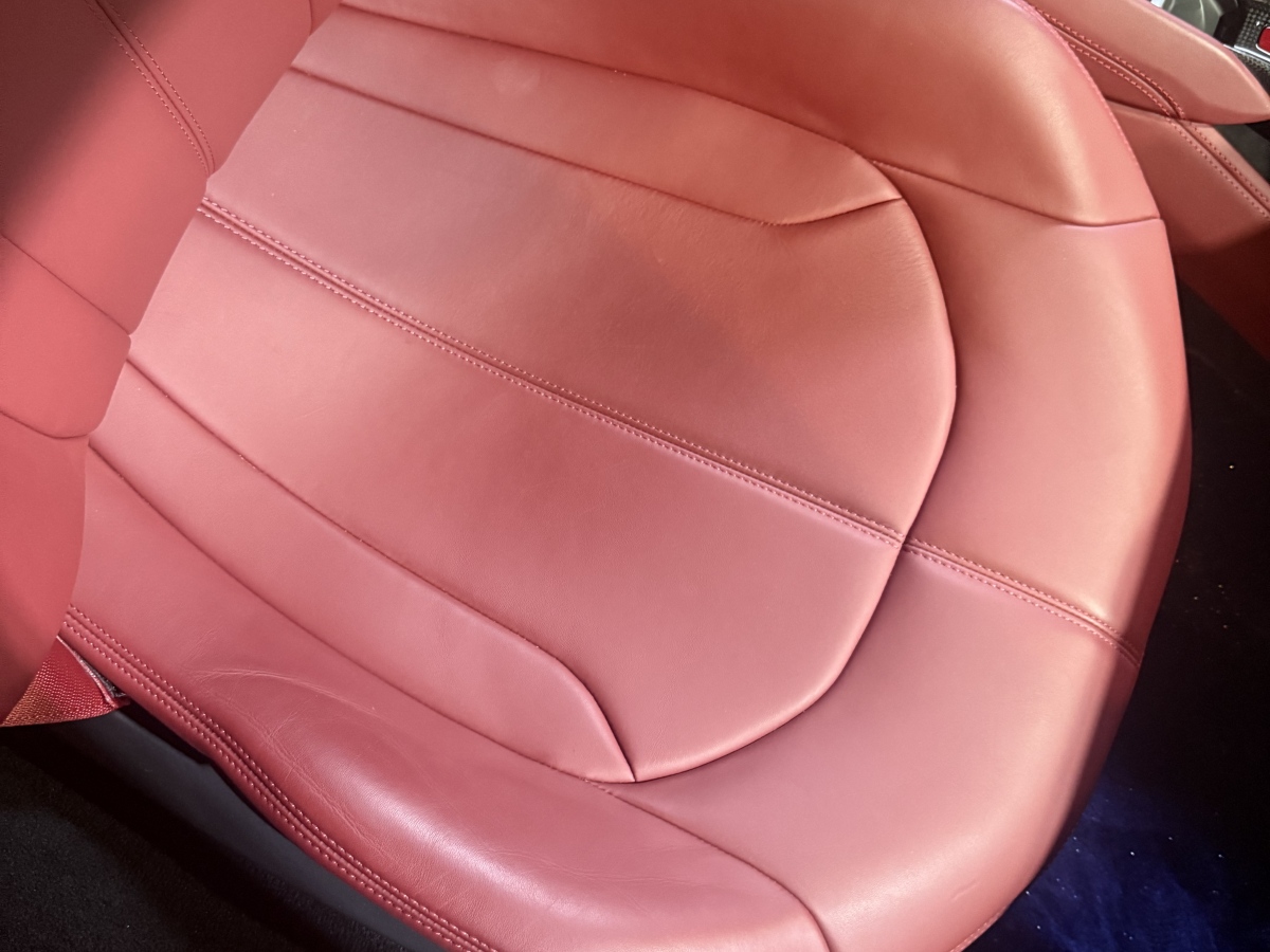 法拉利 F8 Tributo  2019款  3.9T V8圖片