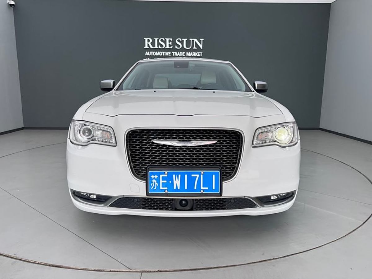 克萊斯勒 300C  2014款 3.0L 卓越版圖片