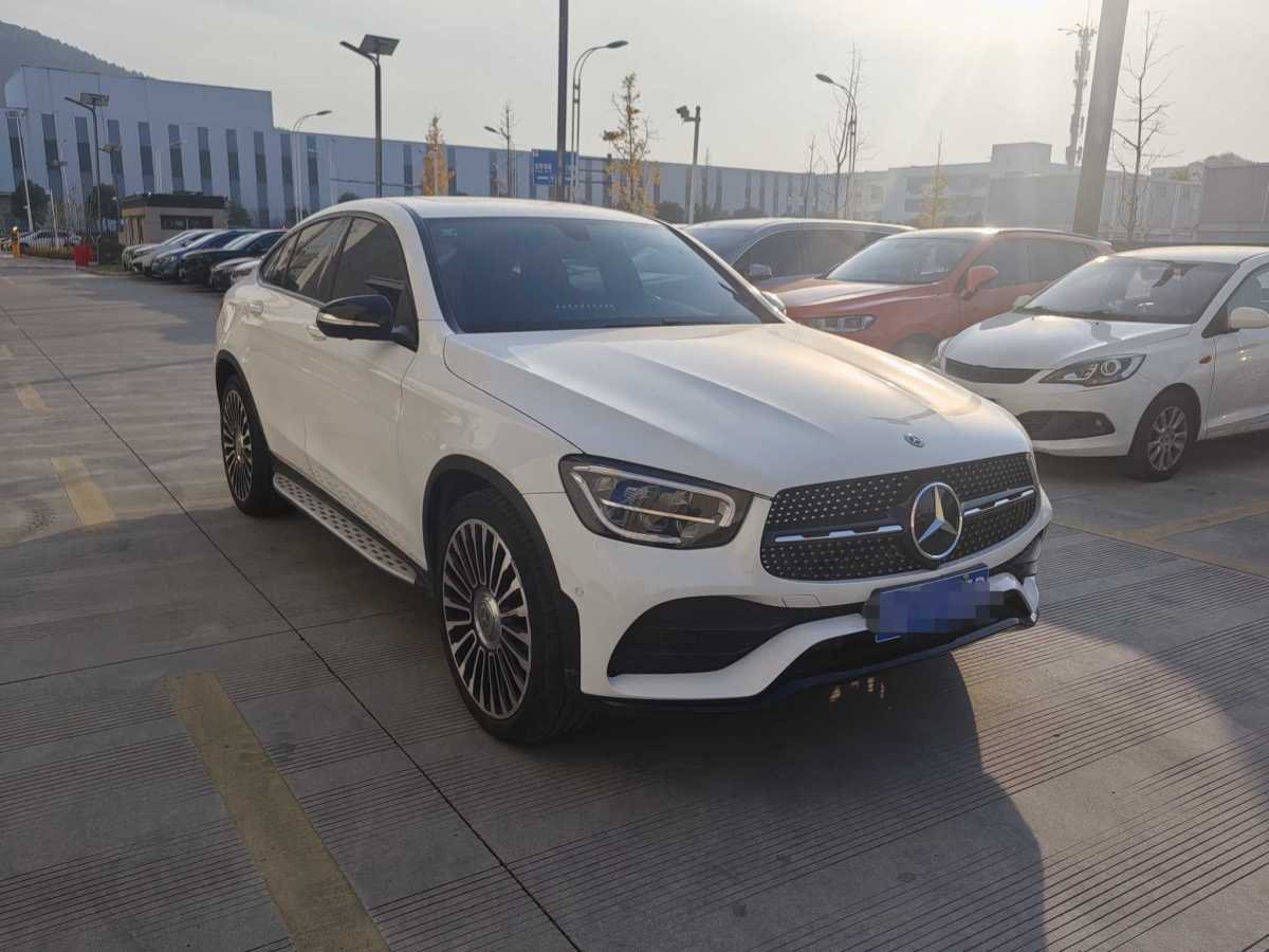 奔馳 奔馳GLC  2022款 改款 GLC 260 4MATIC 轎跑SUV圖片