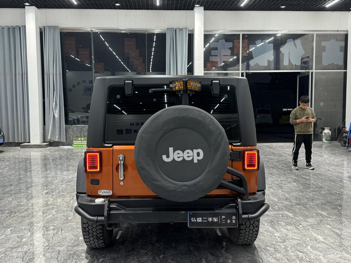 Jeep 牧馬人  2011款 3.8L Rubicon 兩門版圖片