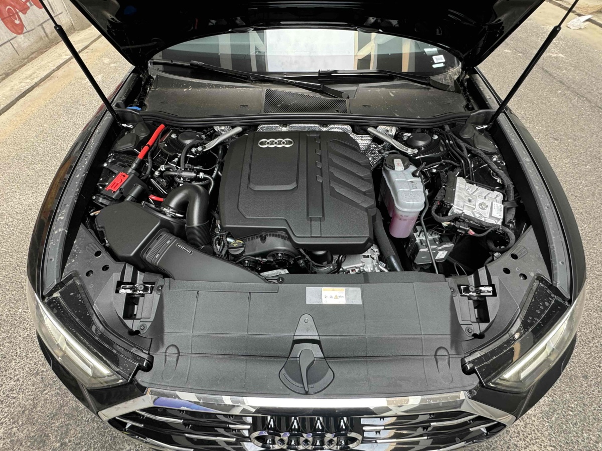 奧迪 奧迪A6L  2025款 45 TFSI quattro 臻選動感型圖片