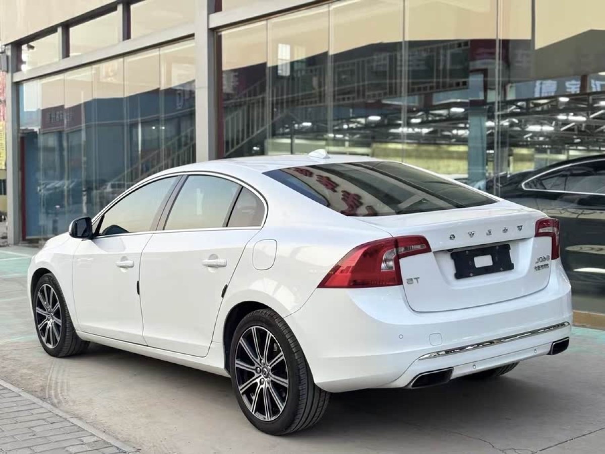 沃爾沃 S60  2014款 改款 T5 個性運動版圖片