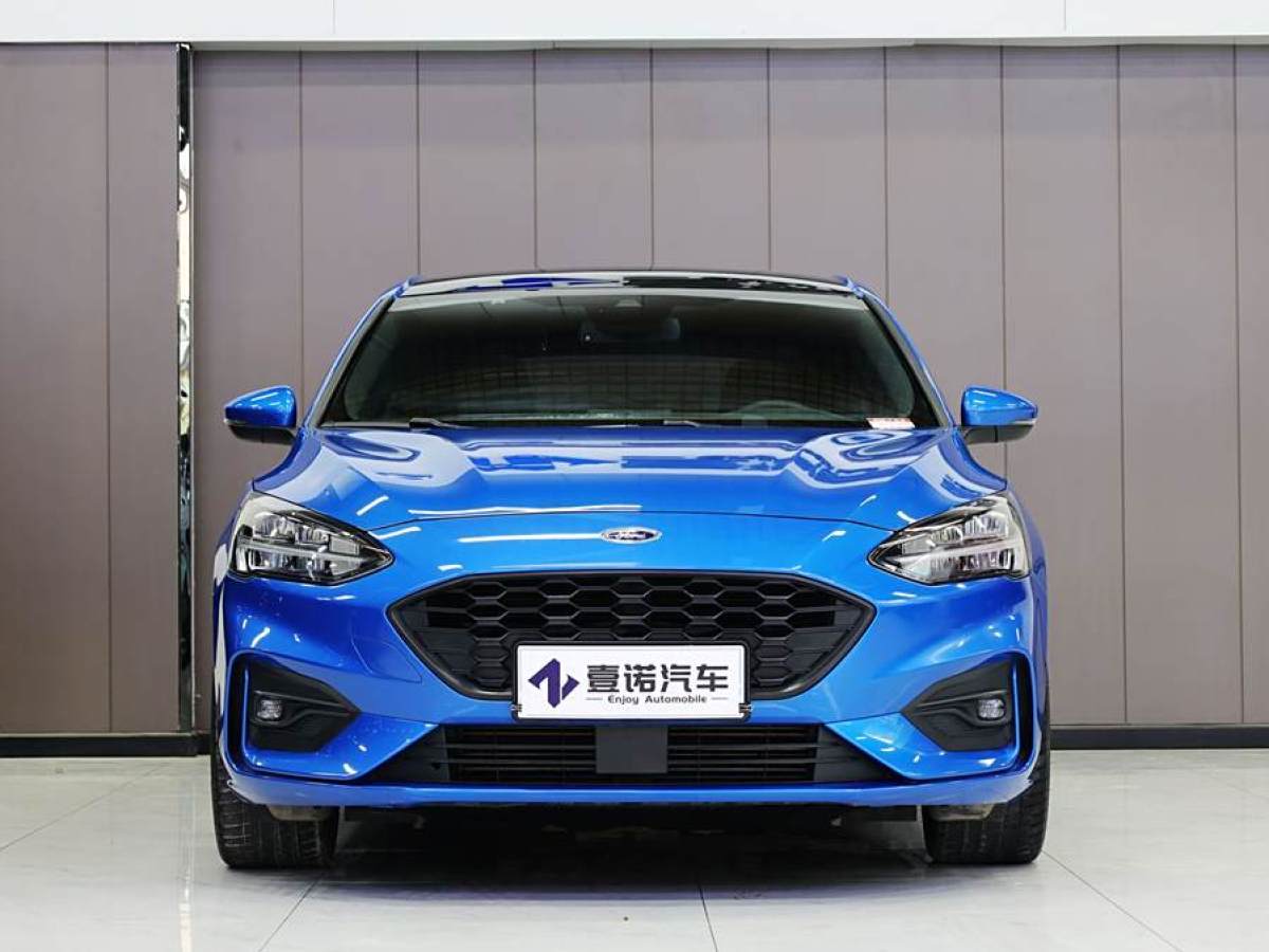 2020年12月福特 ?？怂? 2020款 兩廂 EcoBoost 180 自動(dòng)ST Line