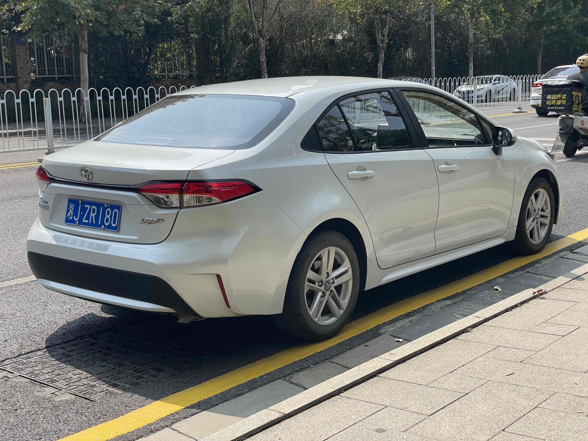 豐田 雷凌  2021款 TNGA 1.5L CVT領(lǐng)先版圖片