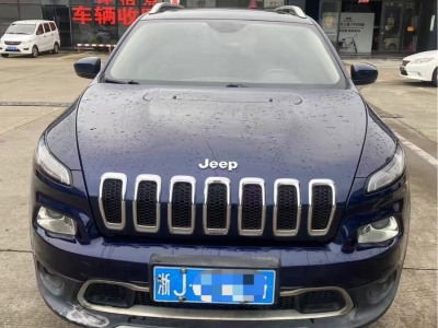 2017年5月 Jeep 自由光 2.4L 全能版图片