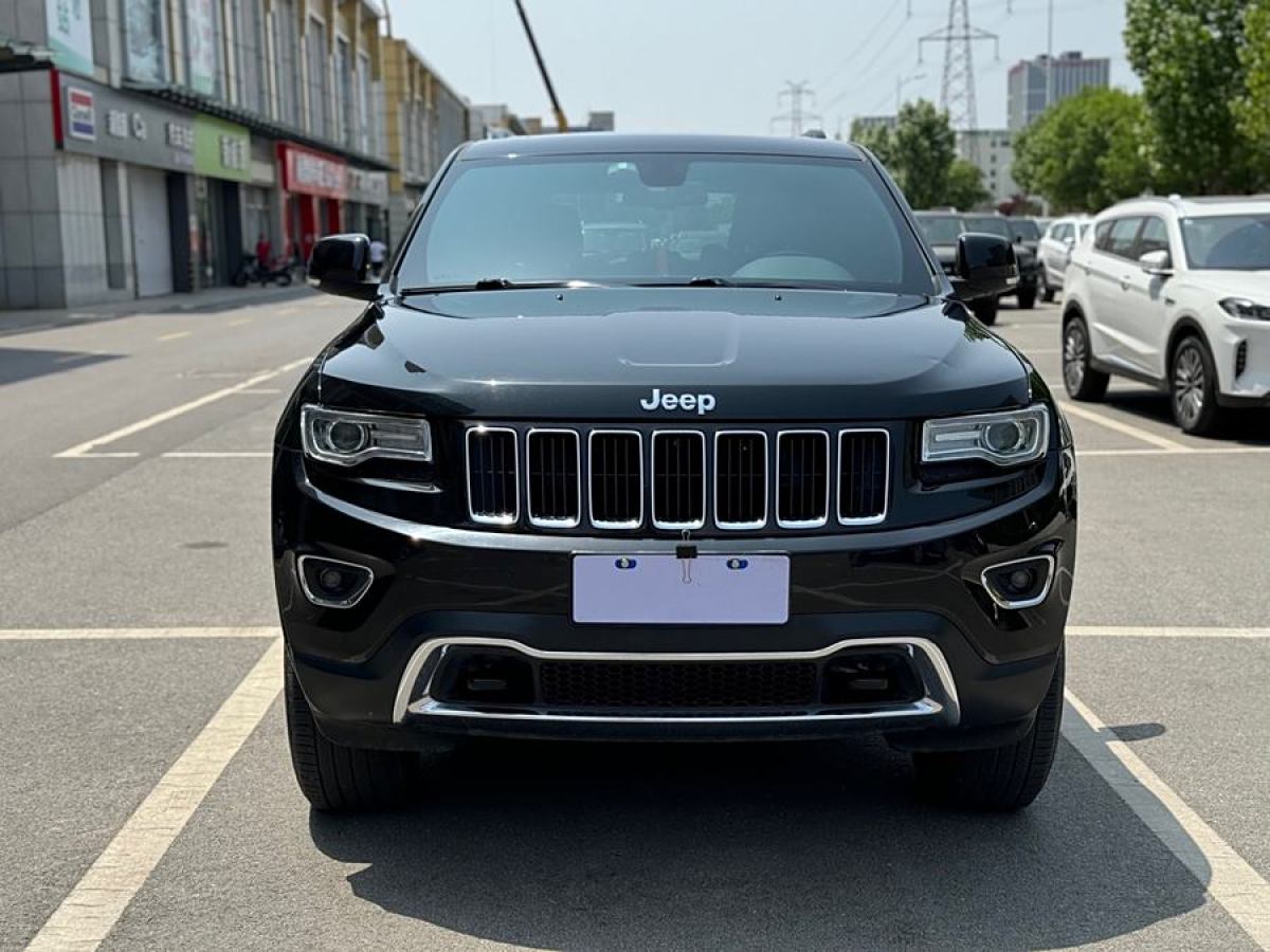 Jeep 大切諾基  2015款 3.0L 精英導(dǎo)航版圖片