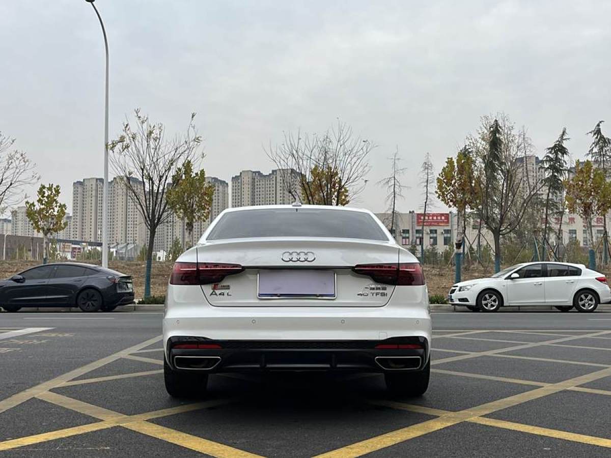 奧迪 奧迪A4L  2023款 40 TFSI 豪華動感型圖片