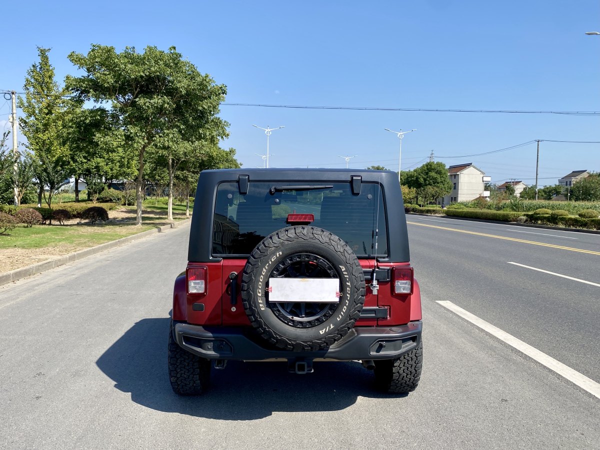 jeep 牧馬人 2012款 3.6l sahara 兩門版圖片