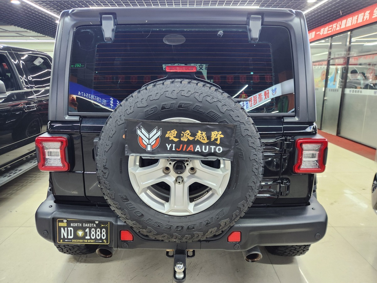 Jeep 牧馬人  2019款 2.0T Sahara 四門版 國(guó)VI圖片