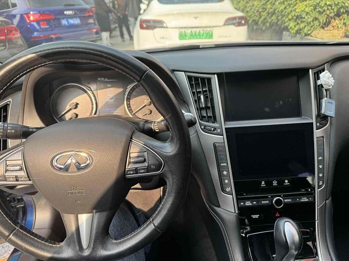 英菲尼迪 Q50L  2015款 2.0T 悅享版圖片