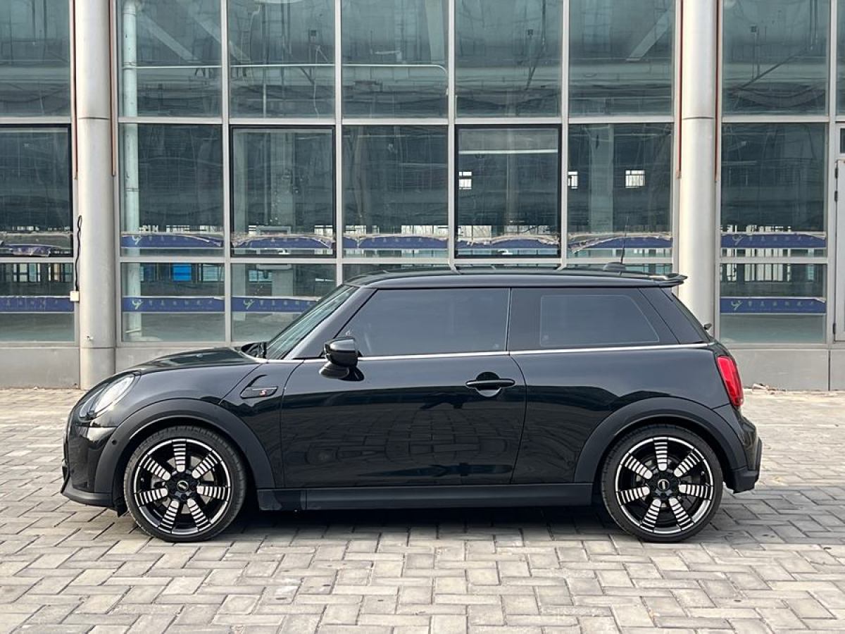 MINI MINI  2023款 改款 2.0T COOPER S 藝術家圖片