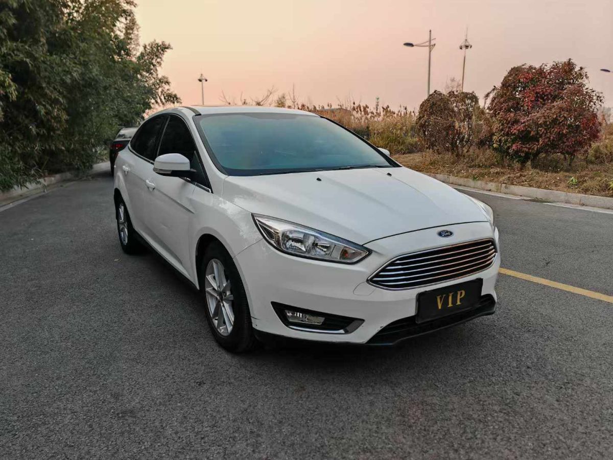 福特 ?？怂? 2018款 2.0T ST 標(biāo)準(zhǔn)版圖片