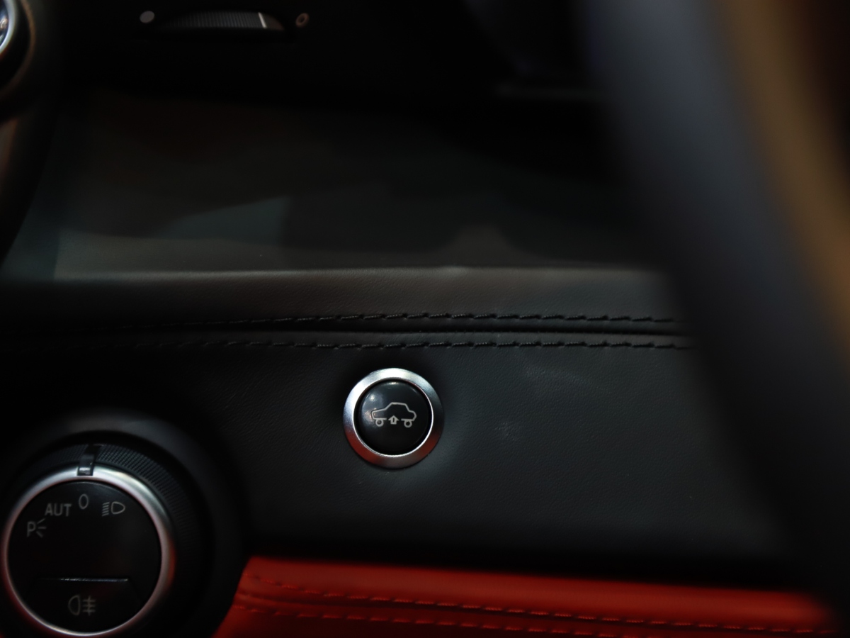 法拉利 488  2015款 488 GTB图片