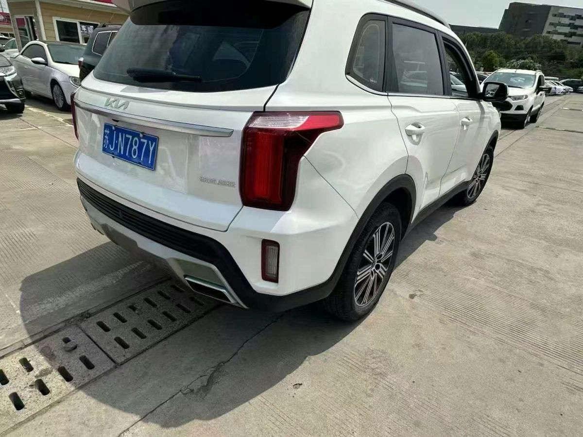 起亞 智跑 圖片