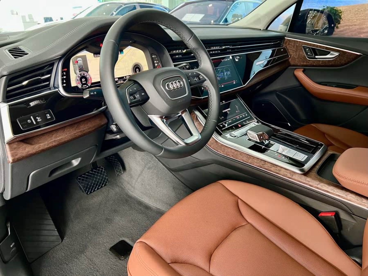 奧迪 奧迪Q7  2023款 55 TFSI quattro S line運動型圖片