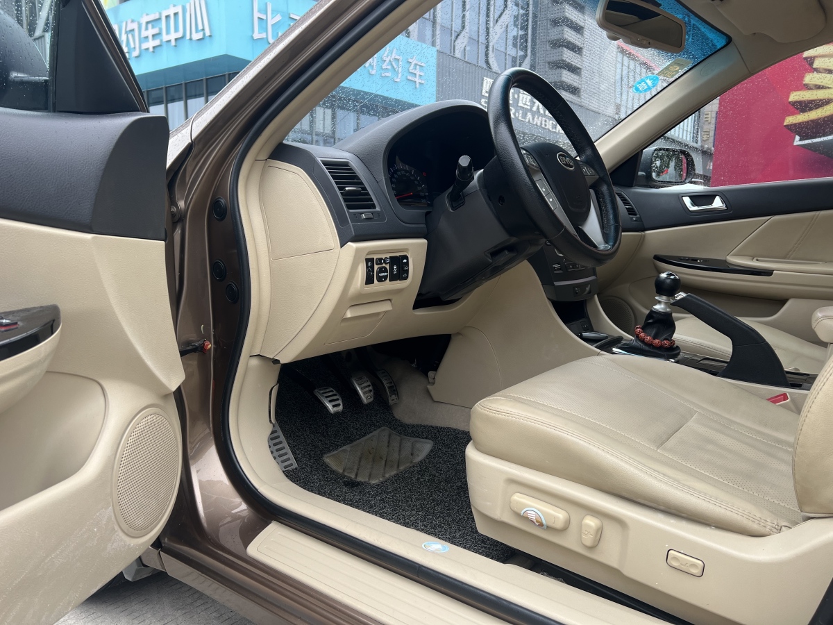 比亞迪 G6  2013款 1.5TI 手動尊貴型圖片