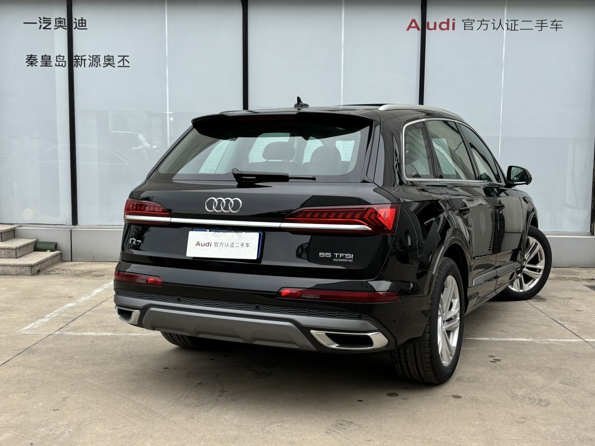 奥迪 奥迪Q7  2023款 55 TFSI quattro S line运动型图片