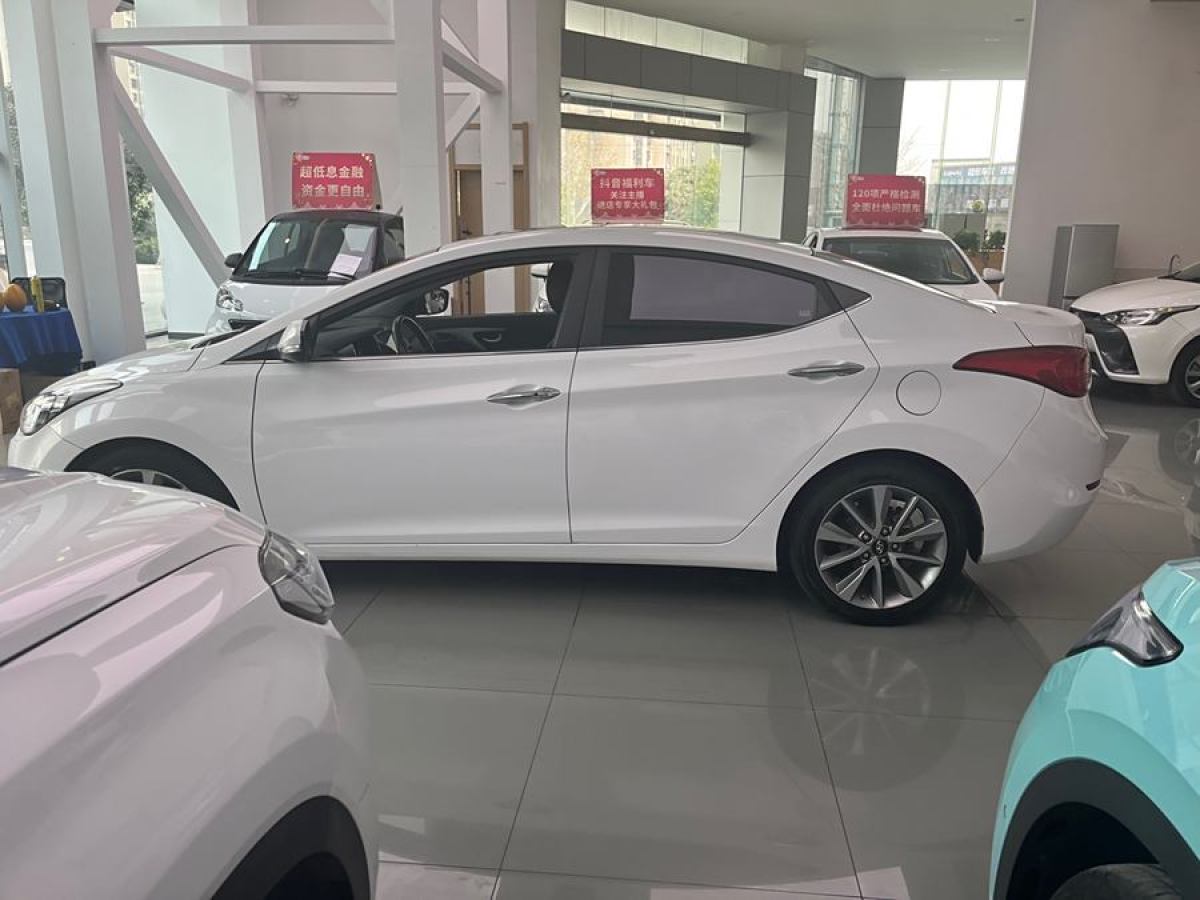 現(xiàn)代 朗動  2015款 1.6L 自動尊貴型圖片