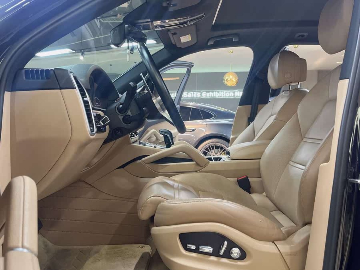 保時(shí)捷 Cayenne  2019款 Cayenne 3.0T圖片
