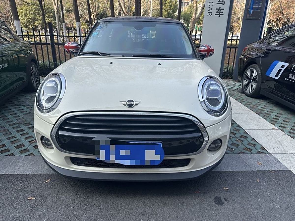 MINI MINI  2021款 1.5T COOPER 經(jīng)典派圖片