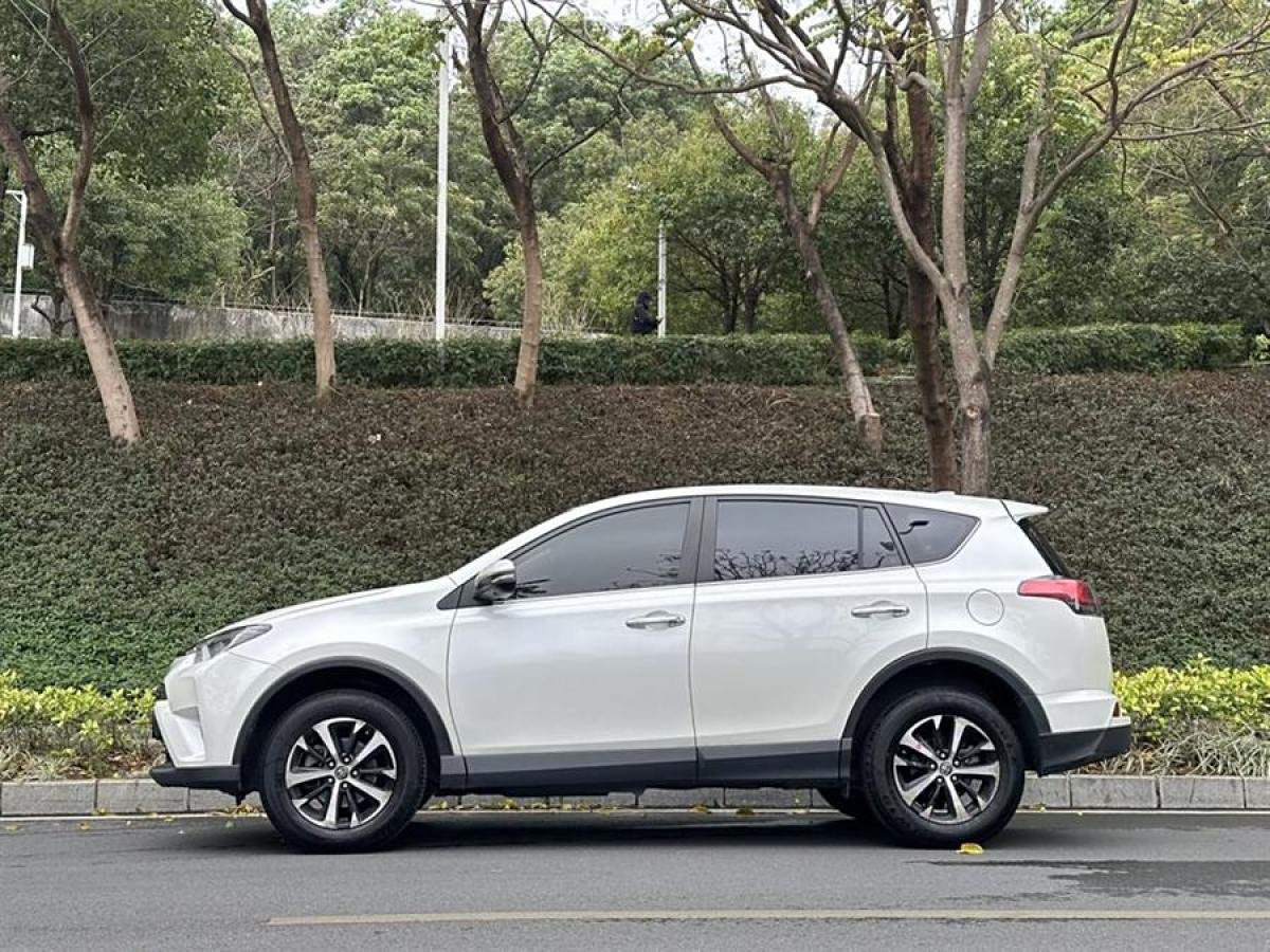 豐田 RAV4榮放  2019款  2.0L CVT兩驅(qū)風(fēng)尚版 國(guó)VI圖片