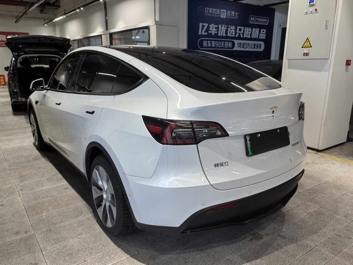 特斯拉 Model Y  2022款 后輪驅(qū)動版圖片