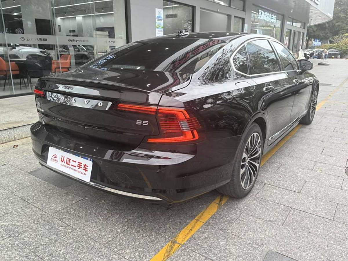 沃爾沃 S90  2023款 B5 智逸豪華版圖片