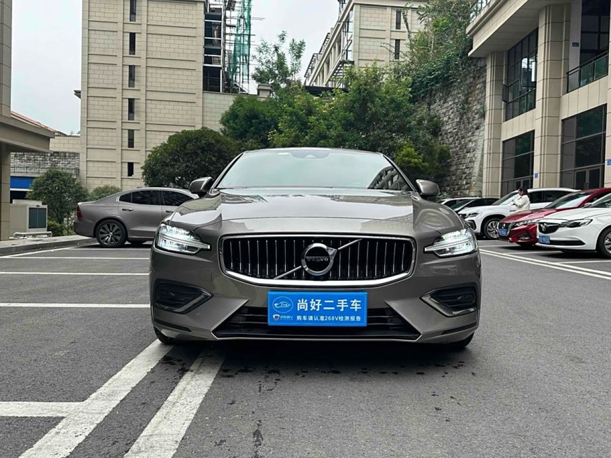 沃爾沃 S60L  2021款 T4 智逸豪華版圖片