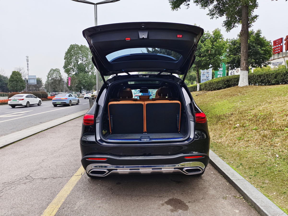 2024年5月奔馳 奔馳GLC  2024款 GLC 260 L 4MATIC 動(dòng)感型 7座