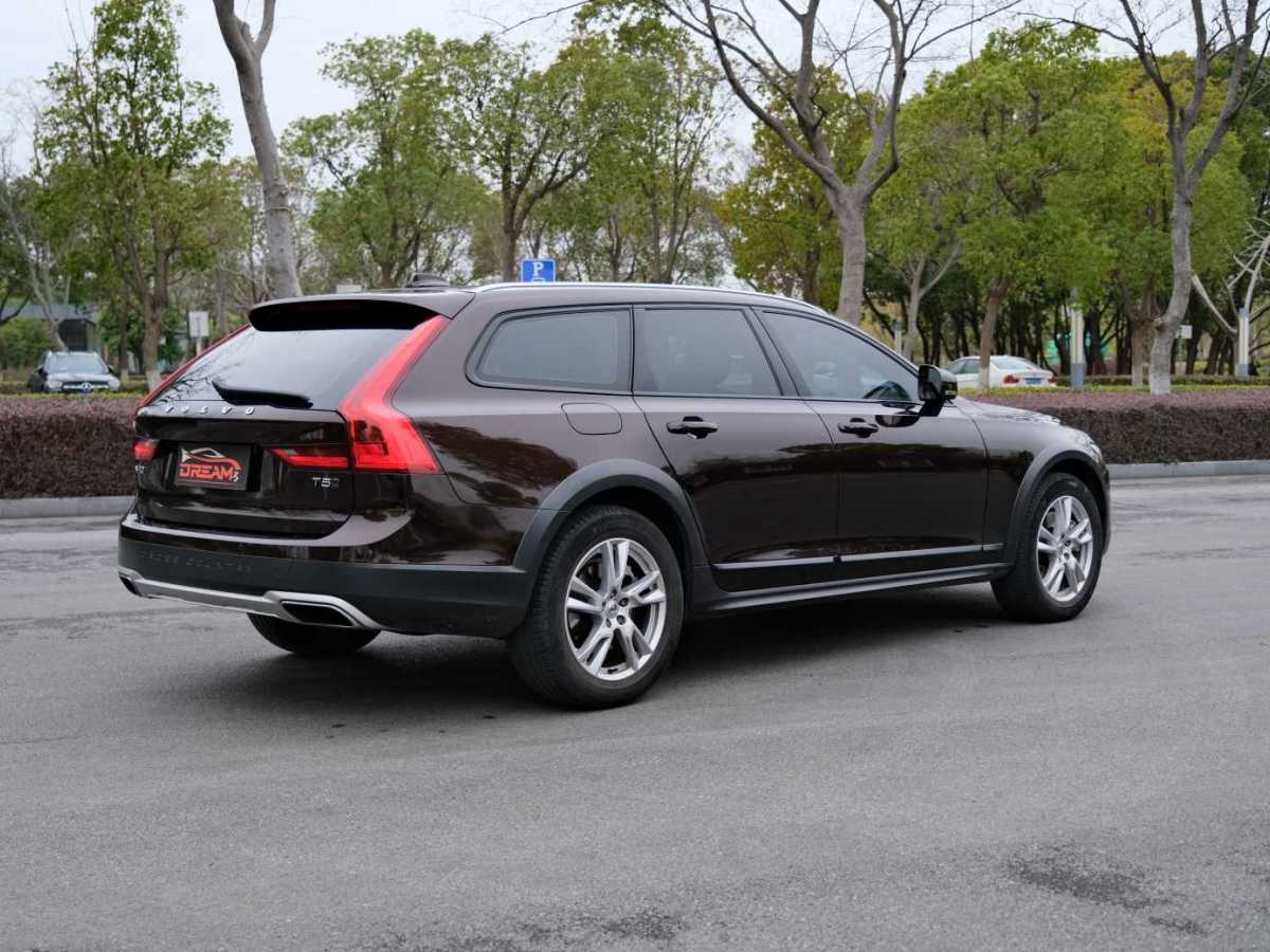 2019年4月沃爾沃 V90  2019款 Cross Country T5 AWD 智遠(yuǎn)版